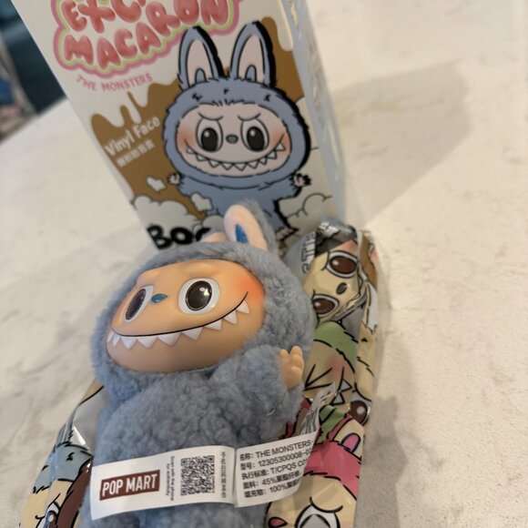 PopMart The Monsters - Exciting Macaron - Picture 5 of 8